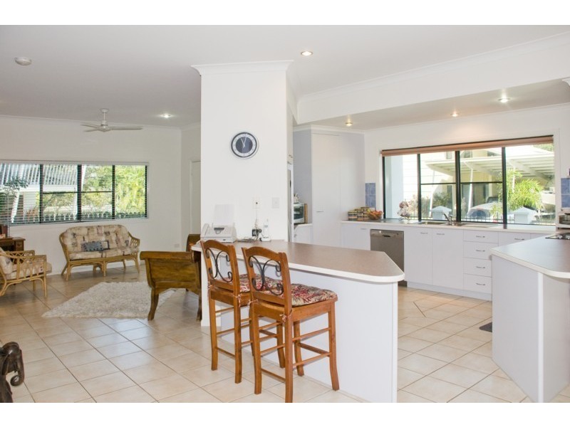 8/3 Mango Avenue, Eimeo QLD 4740