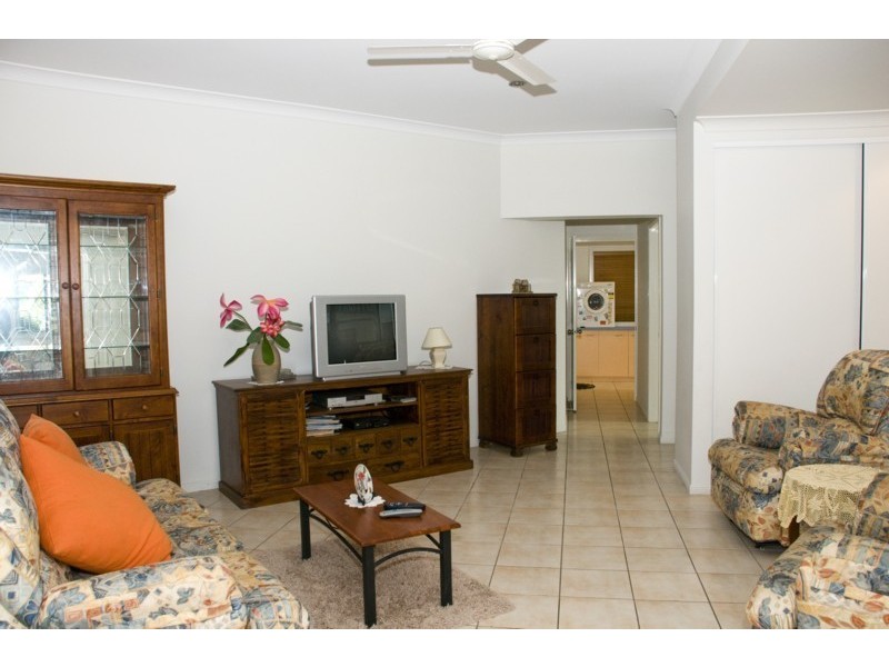 8/3 Mango Avenue, Eimeo QLD 4740