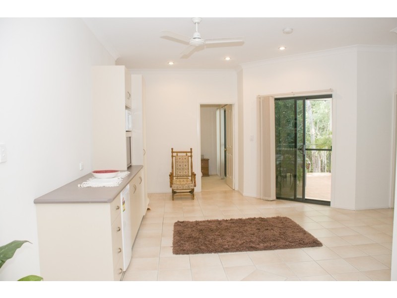8/3 Mango Avenue, Eimeo QLD 4740