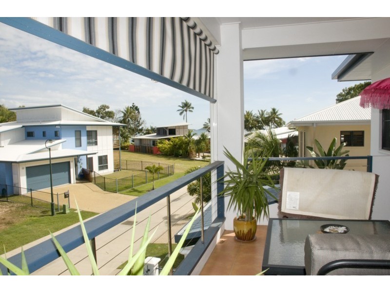 8/3 Mango Avenue, Eimeo QLD 4740