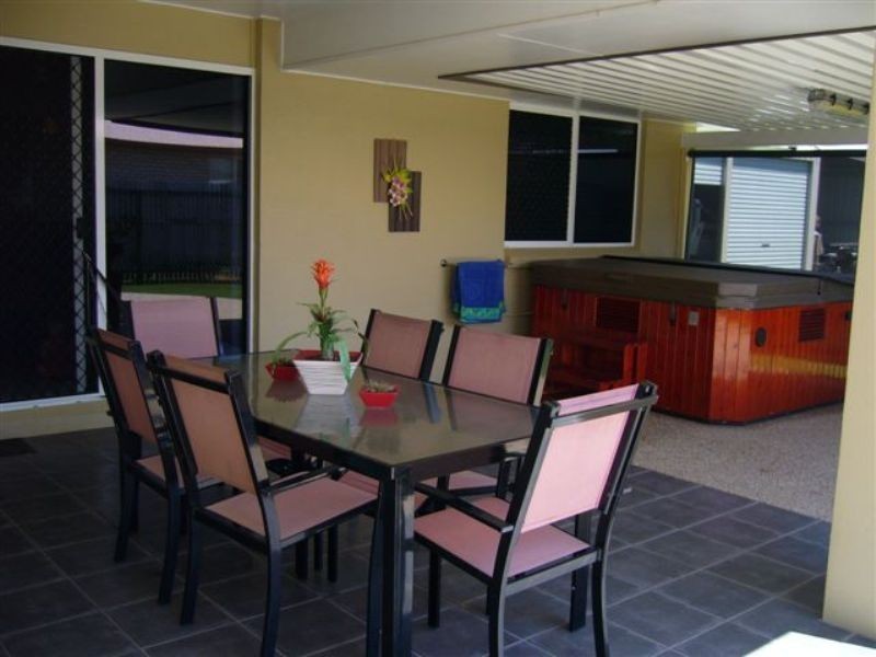 49 Marine Parade, Bucasia QLD 4750