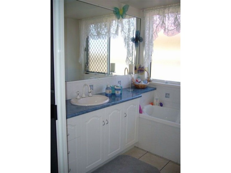49 Marine Parade, Bucasia QLD 4750