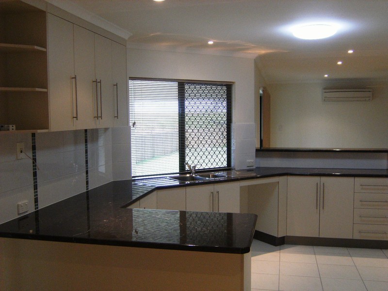 145 Mackay-Eungella Road, Alexandra QLD 4740