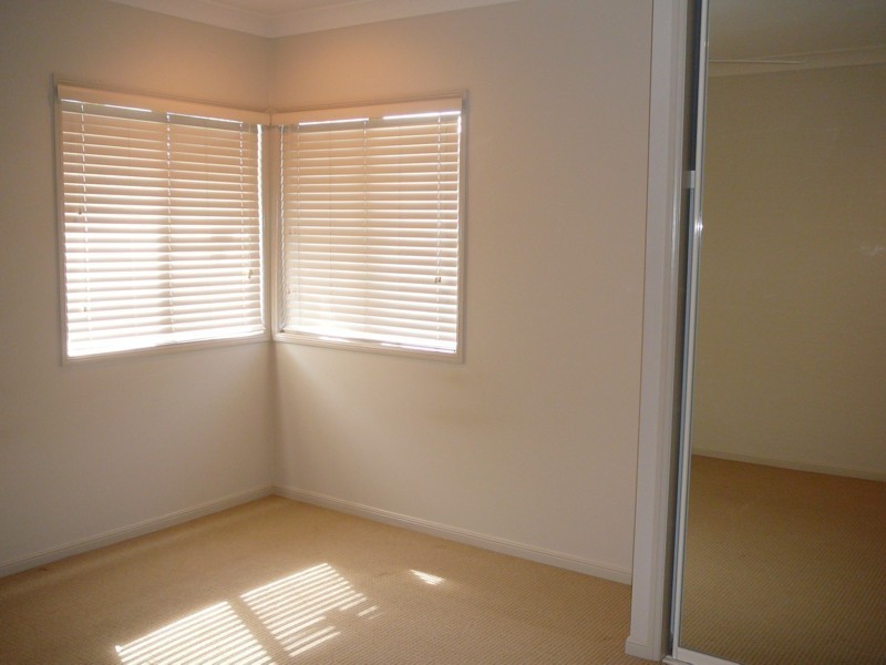 76 Wheeler Drive, Glenella QLD 4740