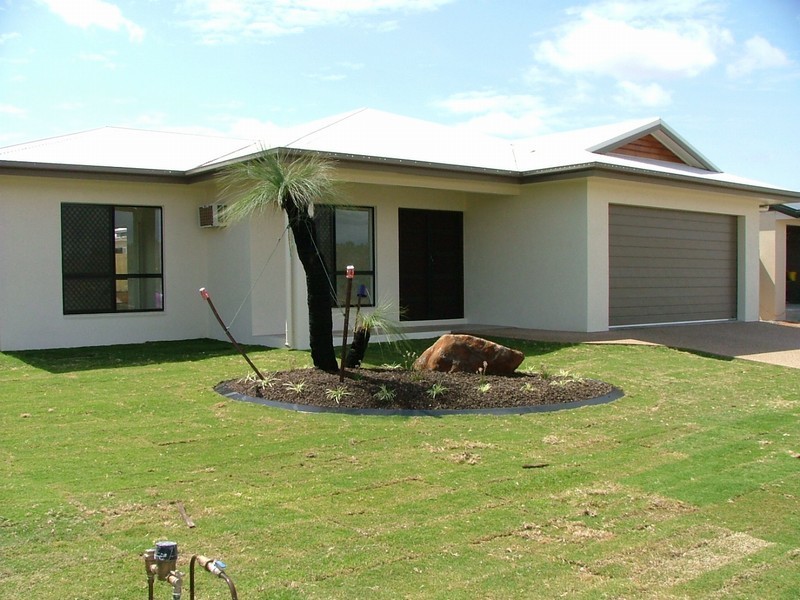 152 Daintree Drive, Bushland Beach QLD 4818