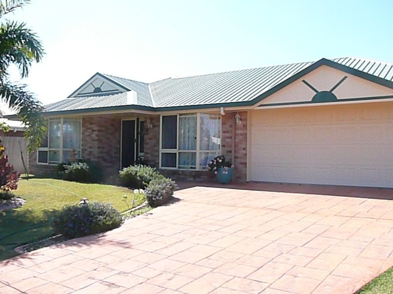10 Marine Parade, Bucasia QLD 4750