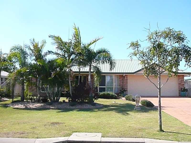10 Marine Parade, Bucasia QLD 4750