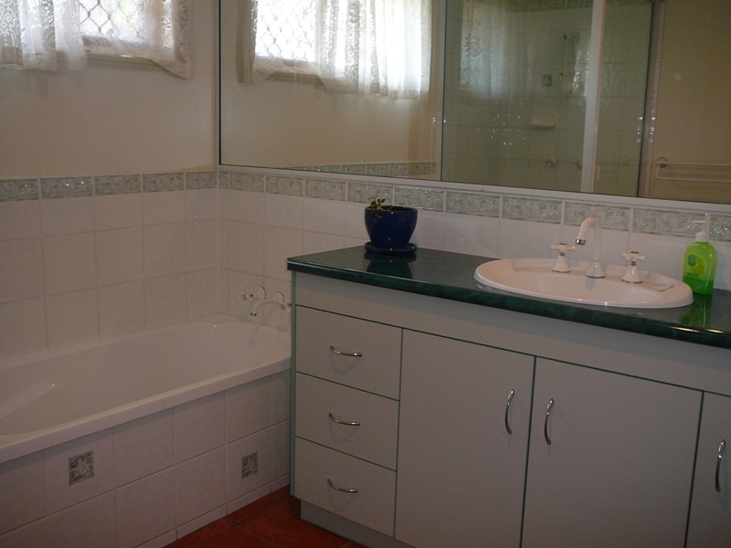 10 Marine Parade, Bucasia QLD 4750