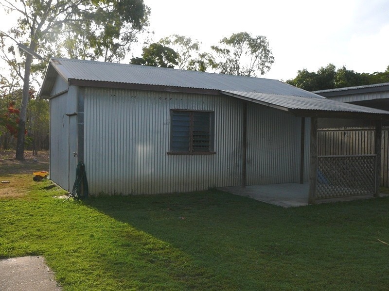 23 Redcliffe Avenue, Mackay QLD 4740