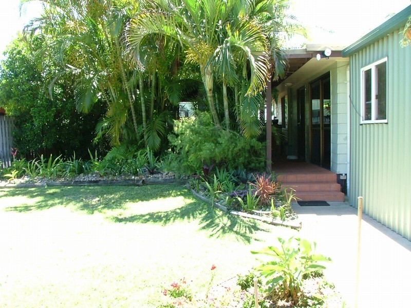 8 Leeuwin Court, Andergrove QLD 4740