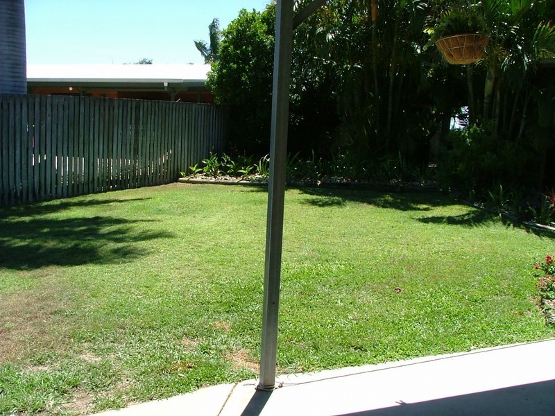 8 Leeuwin Court, Andergrove QLD 4740