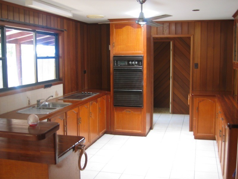 18 Bourke Street, Blacks Beach QLD 4740