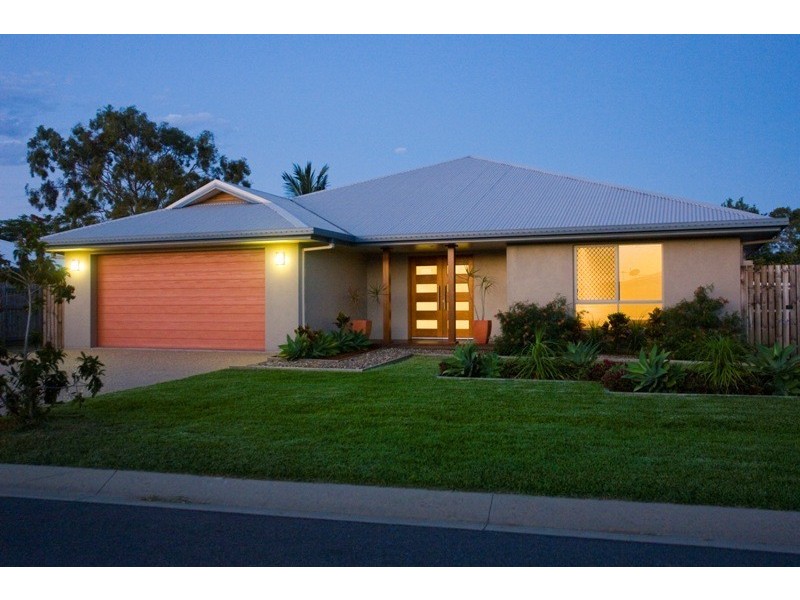 9 Michelle Crescent, Bucasia QLD 4750