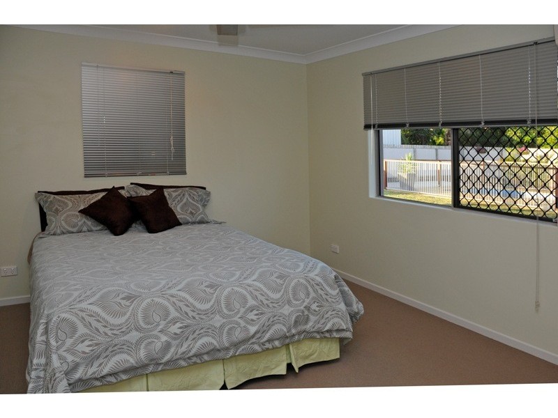 9 Michelle Crescent, Bucasia QLD 4750