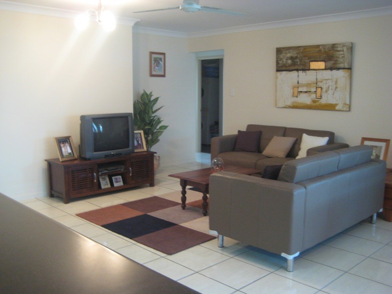 10 Bonsai Court, Glenella QLD 4740