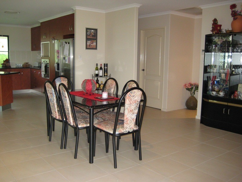 10 Manning Street, Rural View QLD 4740