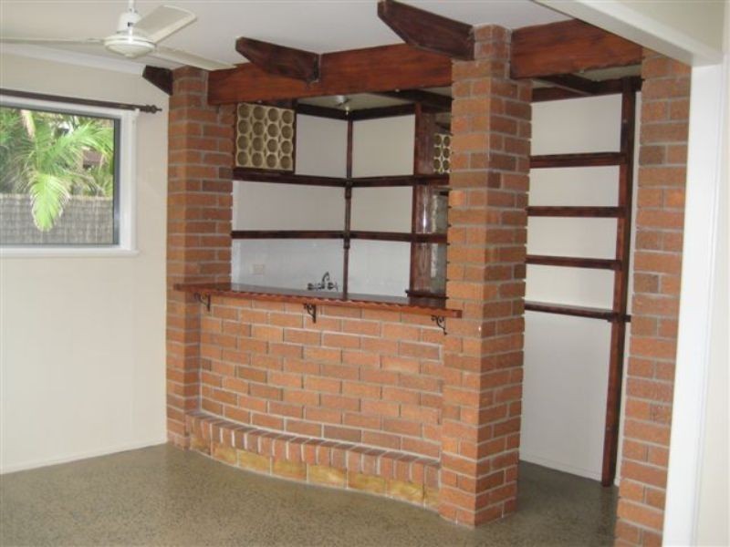 2 Cumberland Avenue, Slade Point QLD 4740