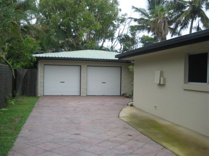2 Cumberland Avenue, Slade Point QLD 4740