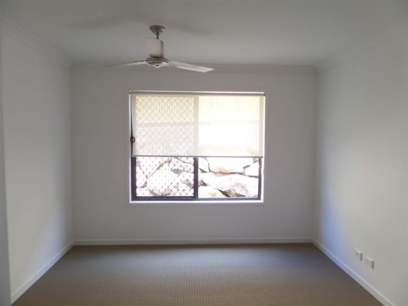 1/25 Wilcox Street, Eimeo QLD 4740