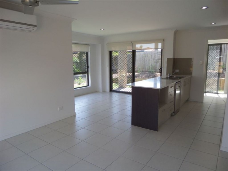 2/25 Wilcox Street, Eimeo QLD 4740