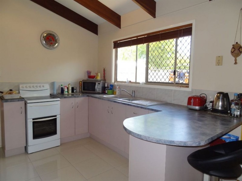 8 Shane Court, Andergrove QLD 4740