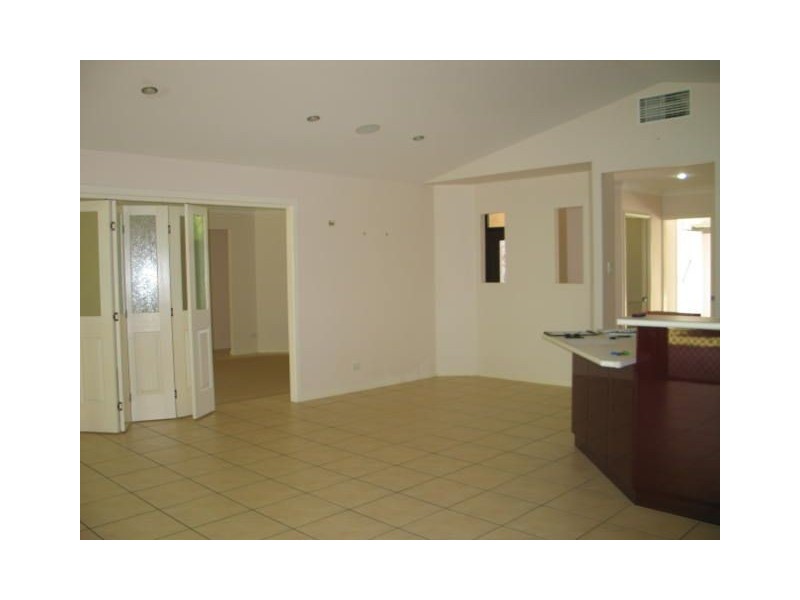13 Urarrii Crescent, Shoal Point QLD 4750