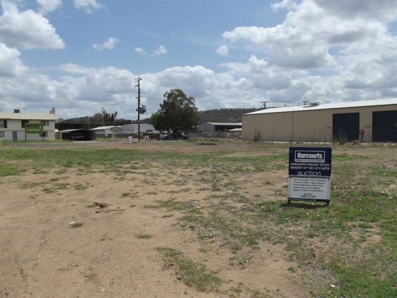 1 Brahman Street, Middlemount QLD 4746