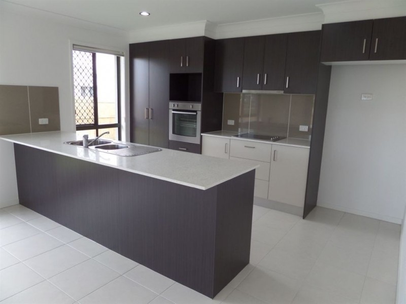 1 Morehead Drive, Rural View QLD 4740