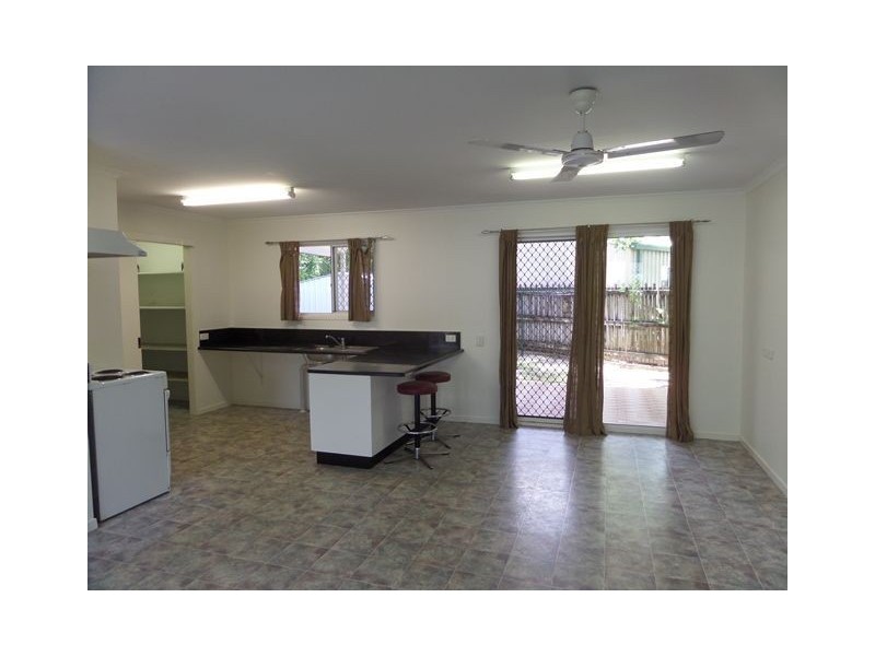 3/11 Andergrove Road, Andergrove QLD 4740