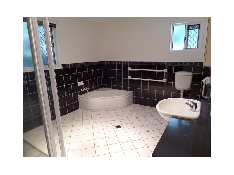 3/11 Andergrove Road, Andergrove QLD 4740