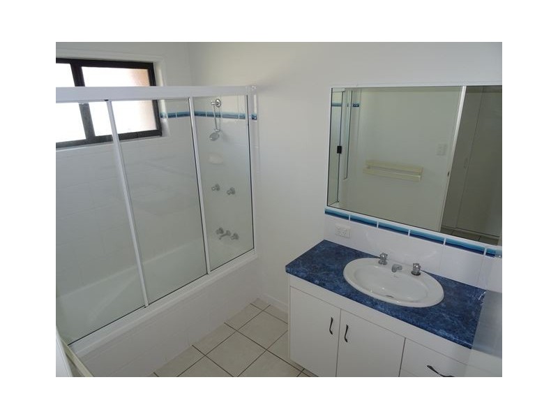 14 Spinks Court, Eimeo QLD 4740