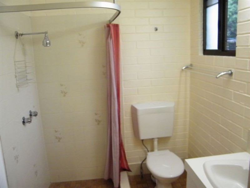 1/4 Symons Avenue, Bucasia QLD 4750