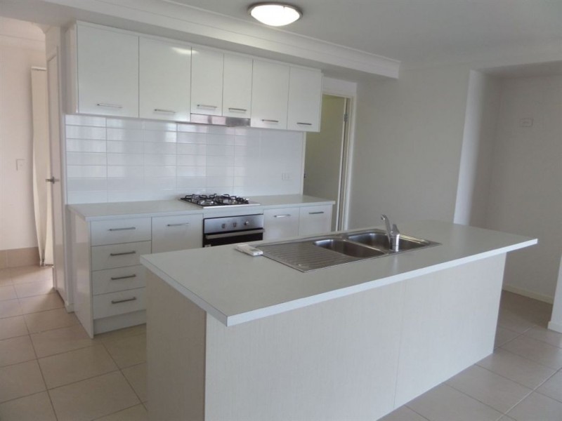 16 Hawkins Street, Bucasia QLD 4750