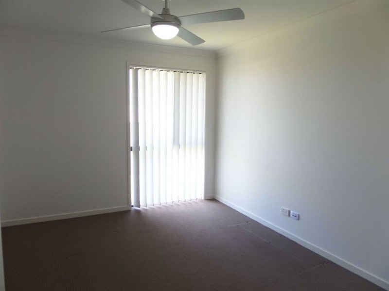 16 Hawkins Street, Bucasia QLD 4750