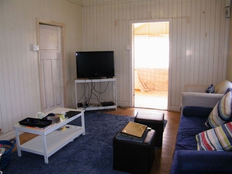 2 Stevenson Street, South Mackay QLD 4740