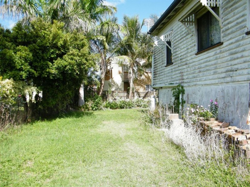 2 Stevenson Street, South Mackay QLD 4740