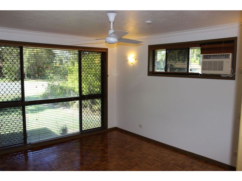 10 Sunset Beach Court, Shoal Point QLD 4750