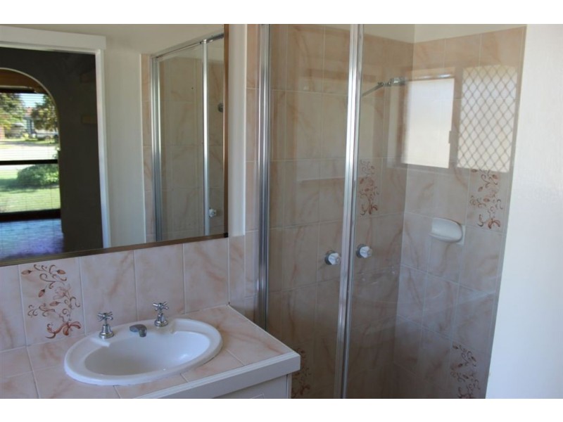 10 Sunset Beach Court, Shoal Point QLD 4750