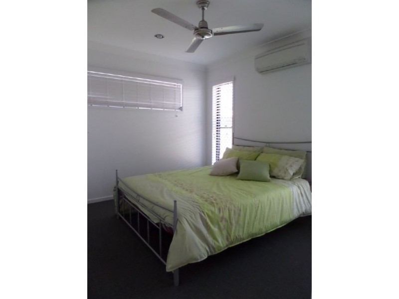 25 Vidar Crescent, Ooralea QLD 4740