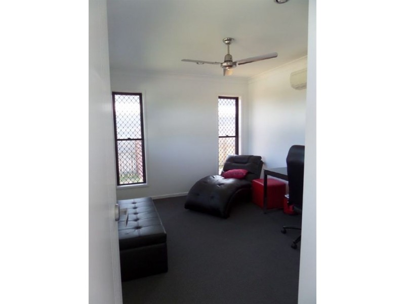 25 Vidar Crescent, Ooralea QLD 4740