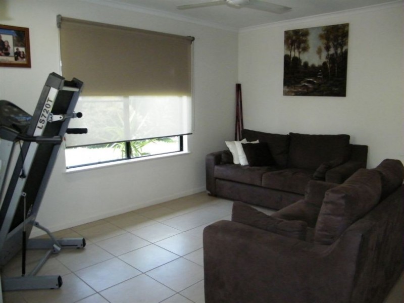 48 Katey Crescent, Mirani QLD 4754