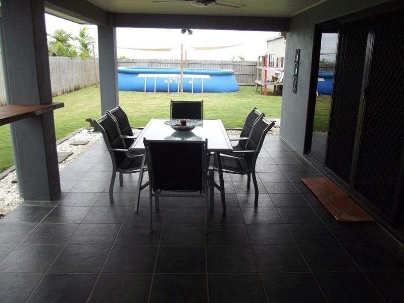 2 Clark Place, Marian QLD 4753