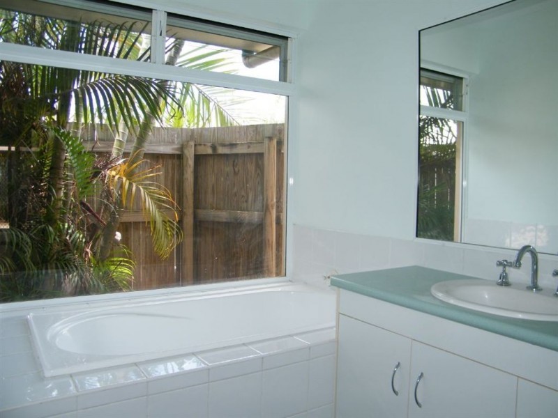 25 Nautilus Parade, Bucasia QLD 4750