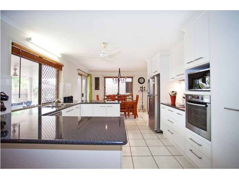 6 Hokins Court, Glenella QLD 4740