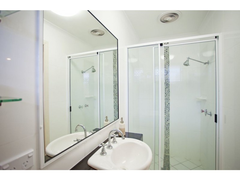 6 Hokins Court, Glenella QLD 4740