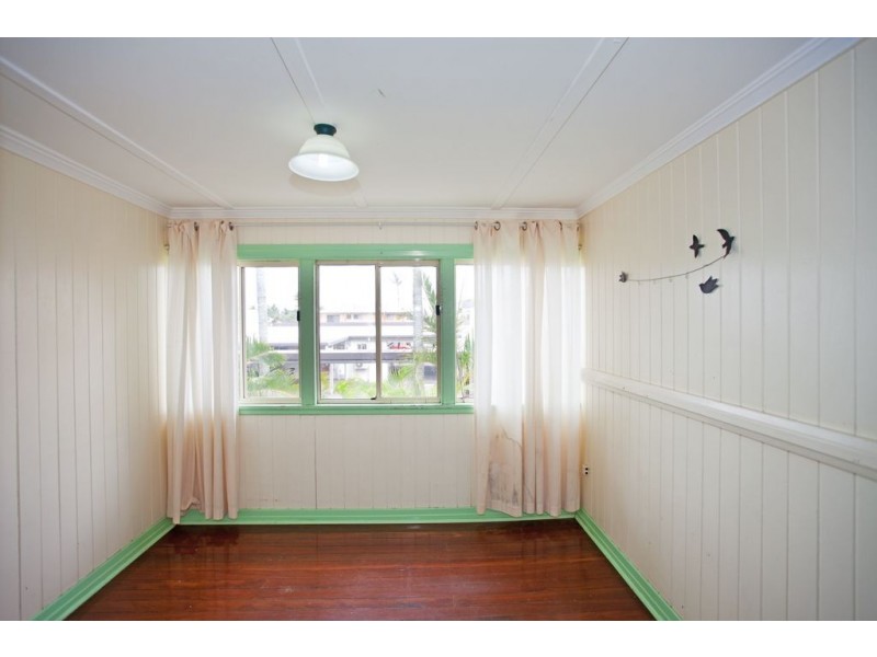 4a Lloyd Street, West Mackay QLD 4740