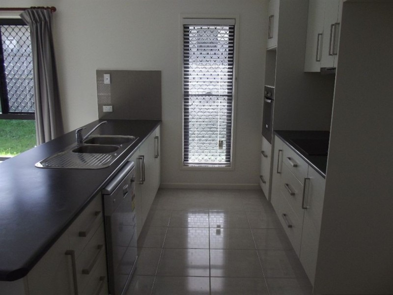 12 Sonoran Street, Rural View QLD 4740