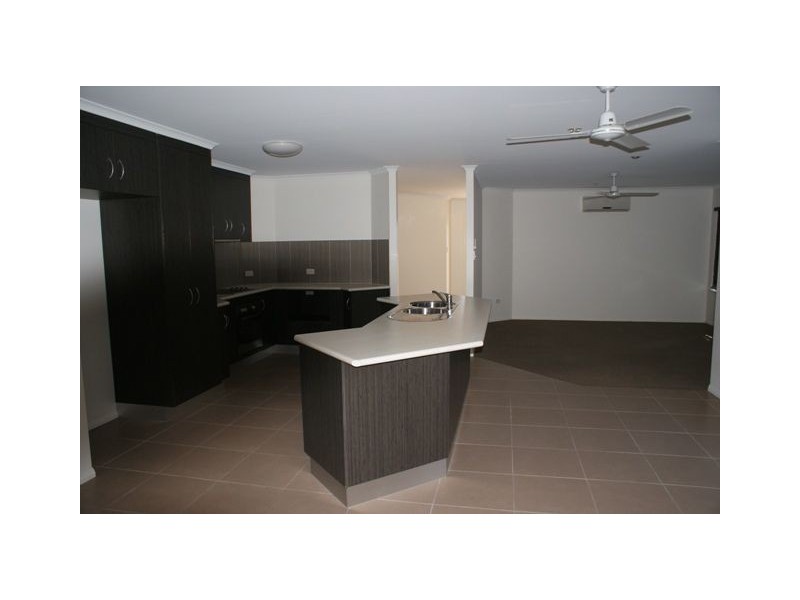 12 Mida Lane, Ooralea QLD 4740