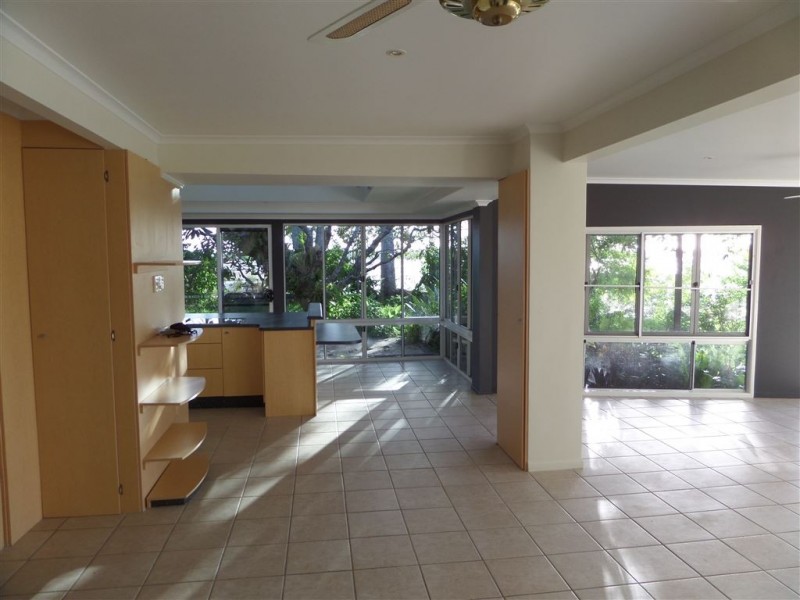 1 Slade Esplanade, Slade Point QLD 4740