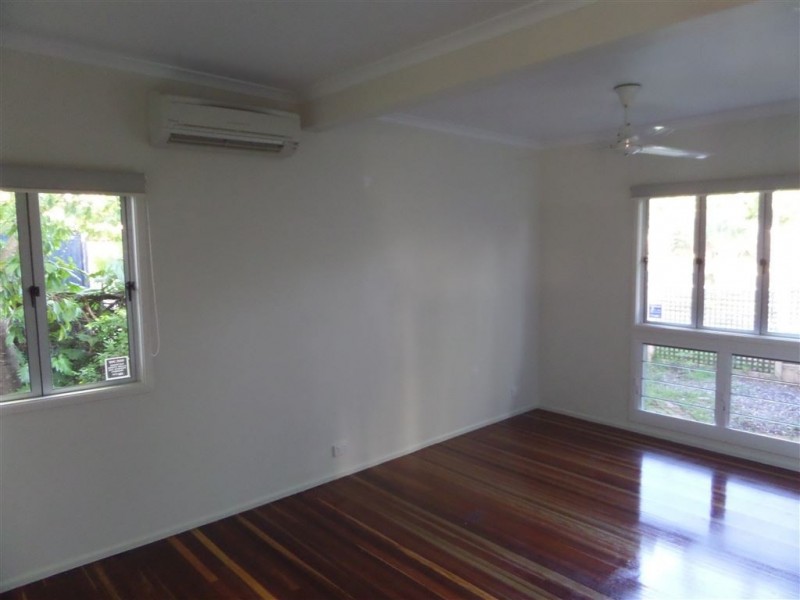 1 Slade Esplanade, Slade Point QLD 4740